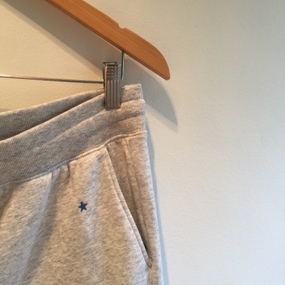 Old Navy Multi-coloured star embroidered, gray jogging pants, size Large. - Picture 11 of 12